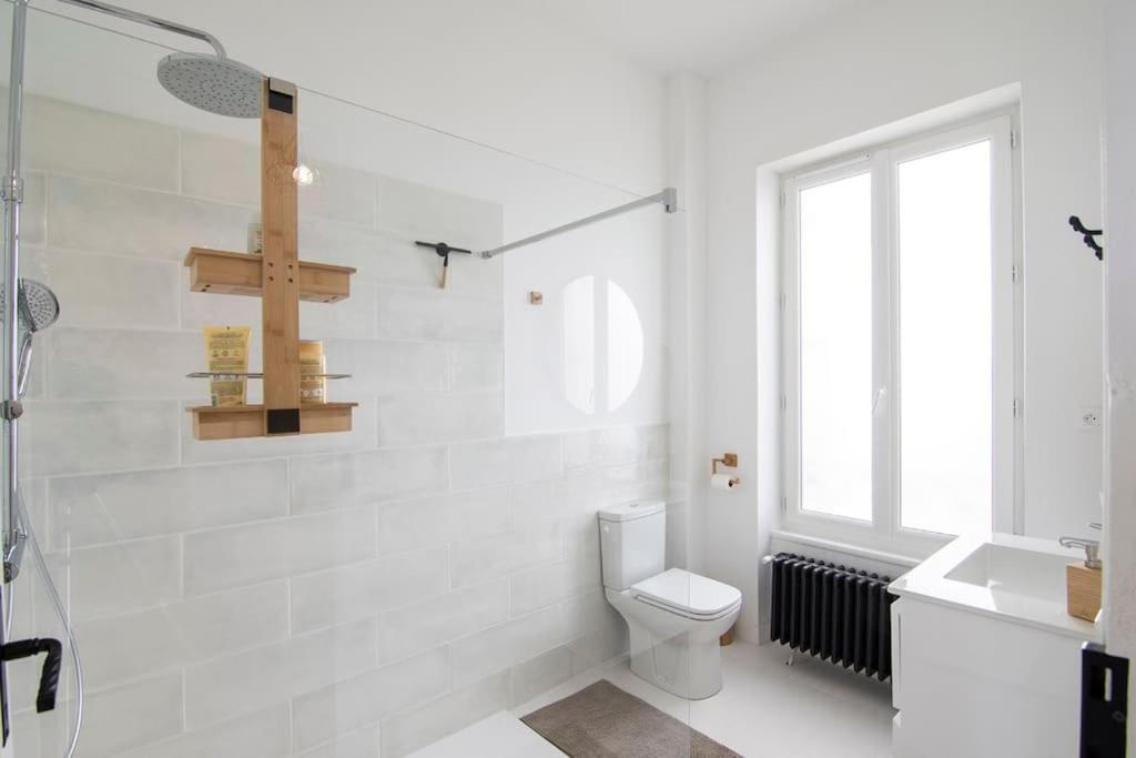 Treize Maison 3 Bed House In Centre Of Saint Severin Экстерьер фото